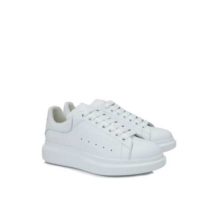 国内外网红几年都还在穿的这件时尚单品，你猜对了吗