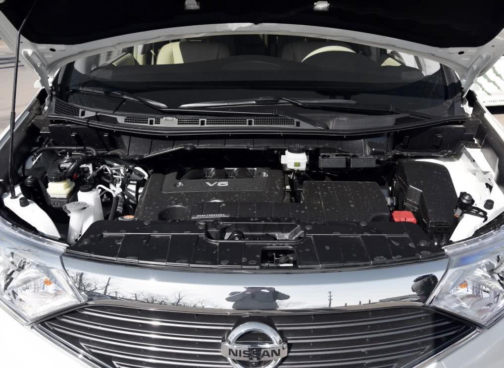 日产贵士对比埃尔法,价格不到10万的豪车