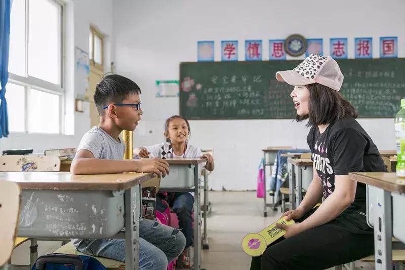 “我都看不清楚黑板了”！关注郑州周边乡村幼儿视力，我们在行动