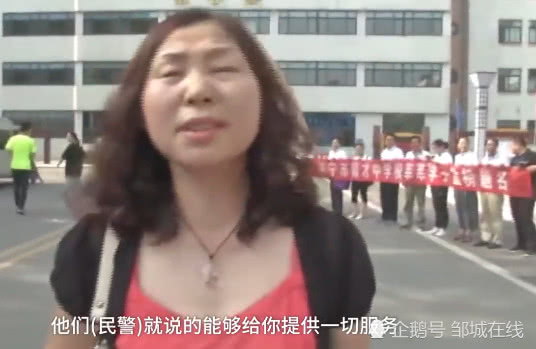 考生骨折行动仙桃特警搀扶进考场,两名考生腿脚骨折特警护送参考