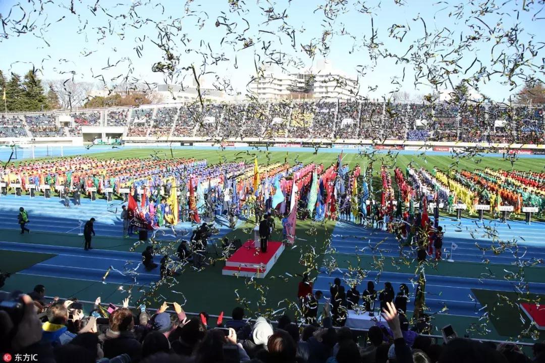 一群日本高中生制霸全国杀进世界杯，我们呢？