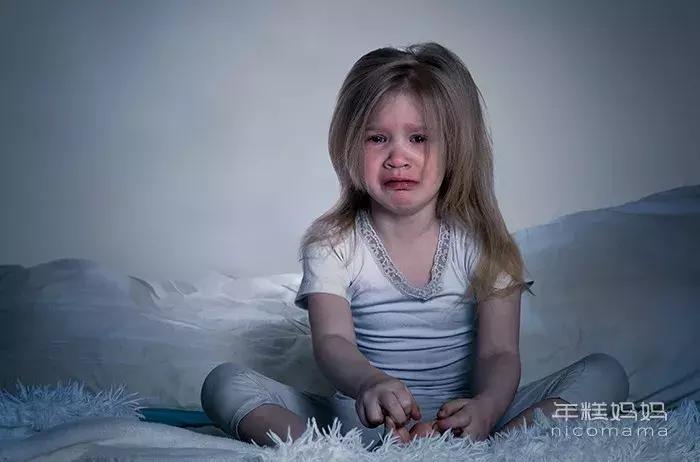 霍思燕为什么不让嗯哼上幼儿园,嗯哼四岁语言能力