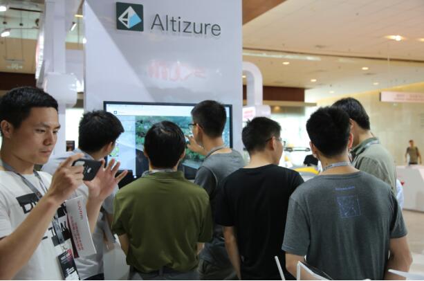 南方测绘精彩亮相WGDC2018，致力空间地理信息数据高效获取、应用与服务