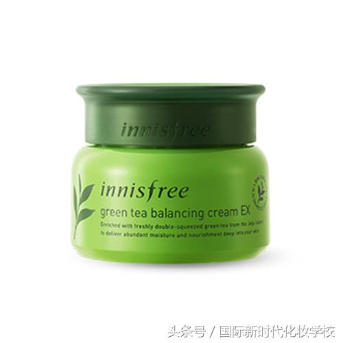 底妆无粉底怎么化干净服帖,明星磨皮底妆服帖的方法