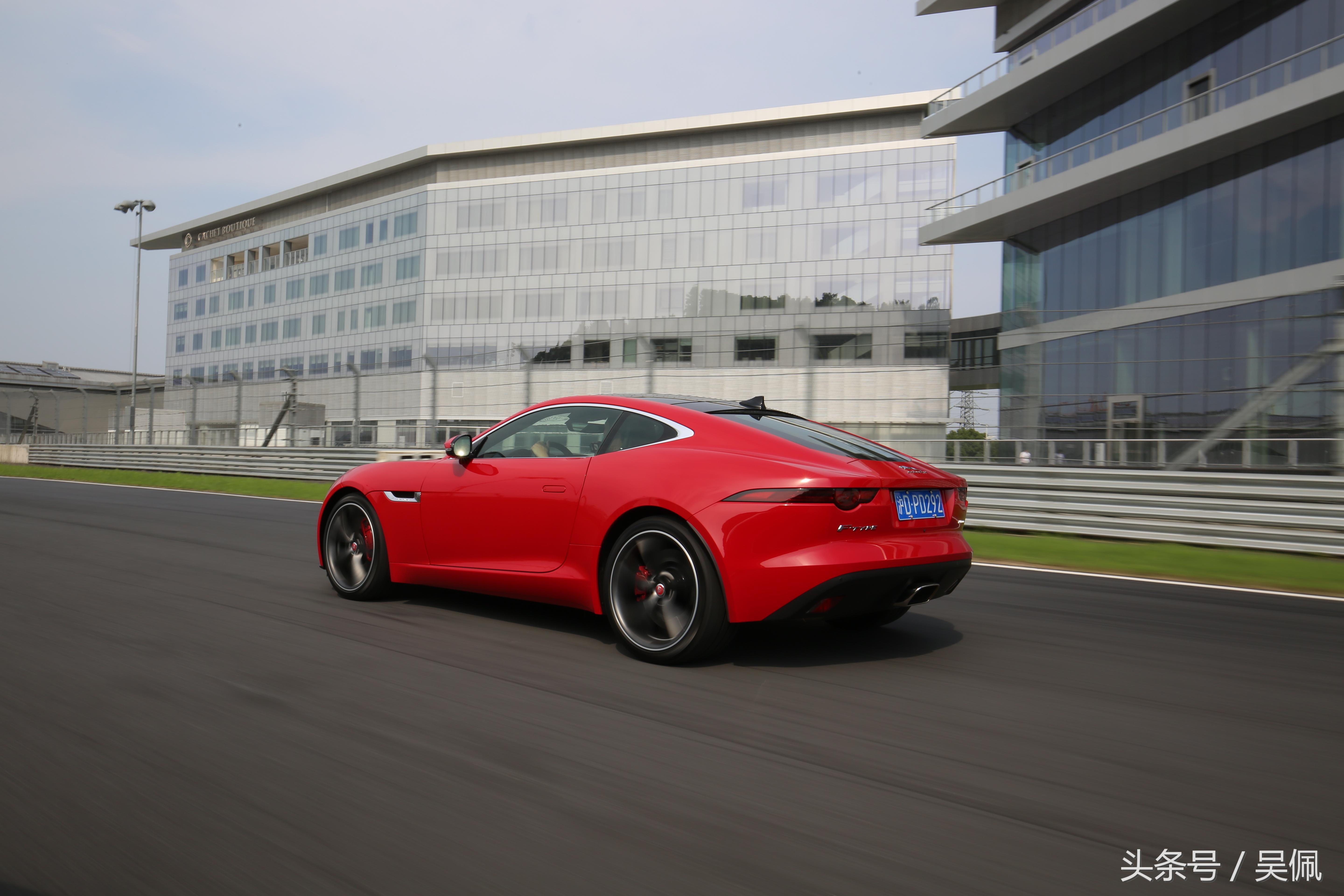 新捷豹f-type2.0t测评,赛道测试捷豹f-type2.0t