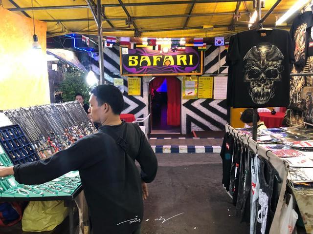 泰国曼谷夜晚的街头实拍,泰国曼谷酒吧街夜生活高清图
