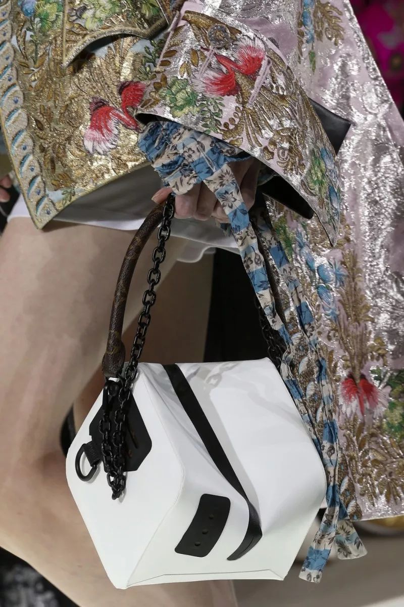 从不打折的奢侈品,从来不打折的大牌