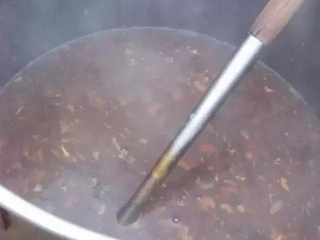 天津豆腐脑和东北豆腐脑区别,北方的豆腐脑和老豆腐是一样的吗