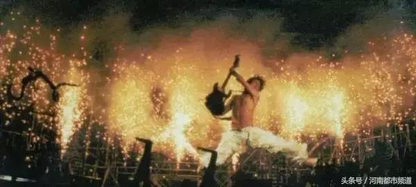 背起吉他的谢霆锋，才是我们记忆中的那个谢霆锋！