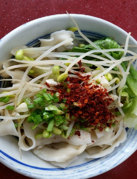 油泼面怎么做才好吃呢,油泼面怎么做好吃又简单视频
