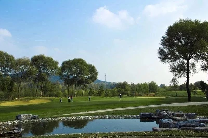 呼和浩特青城旅游,呼和浩特市内游玩攻略青城驿站