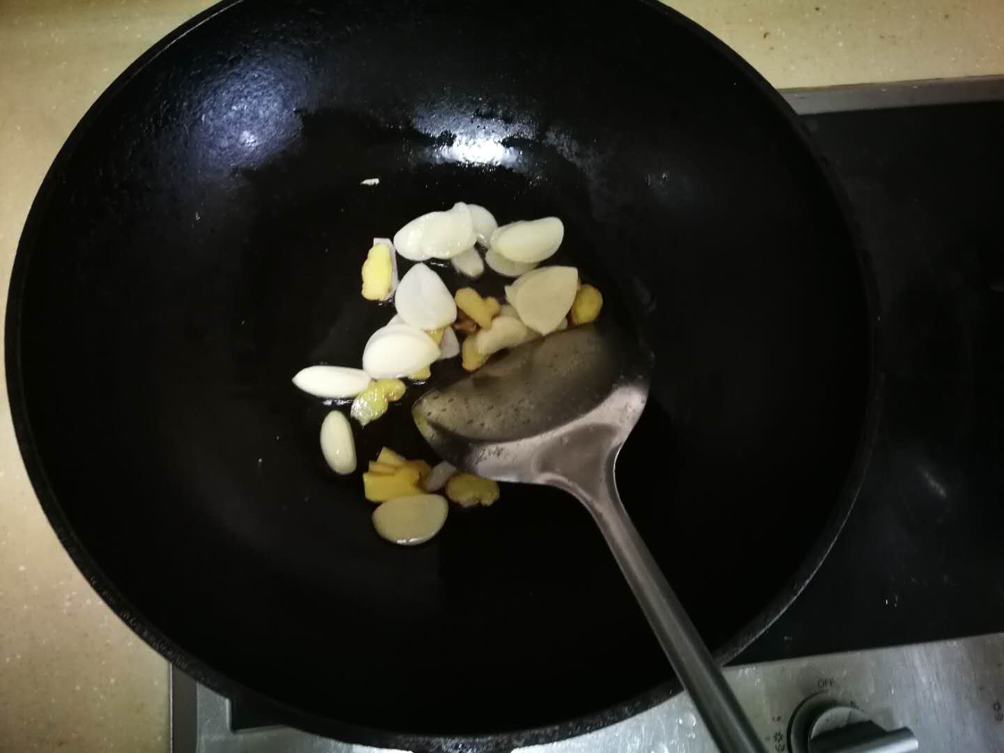 请问韭菜和河虾怎么炒呀,韭菜炒小河虾的家常做法