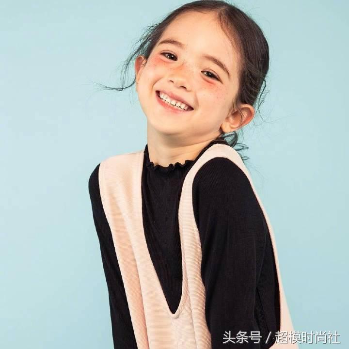最美混血小女孩中国,混血萝莉雀斑小女孩