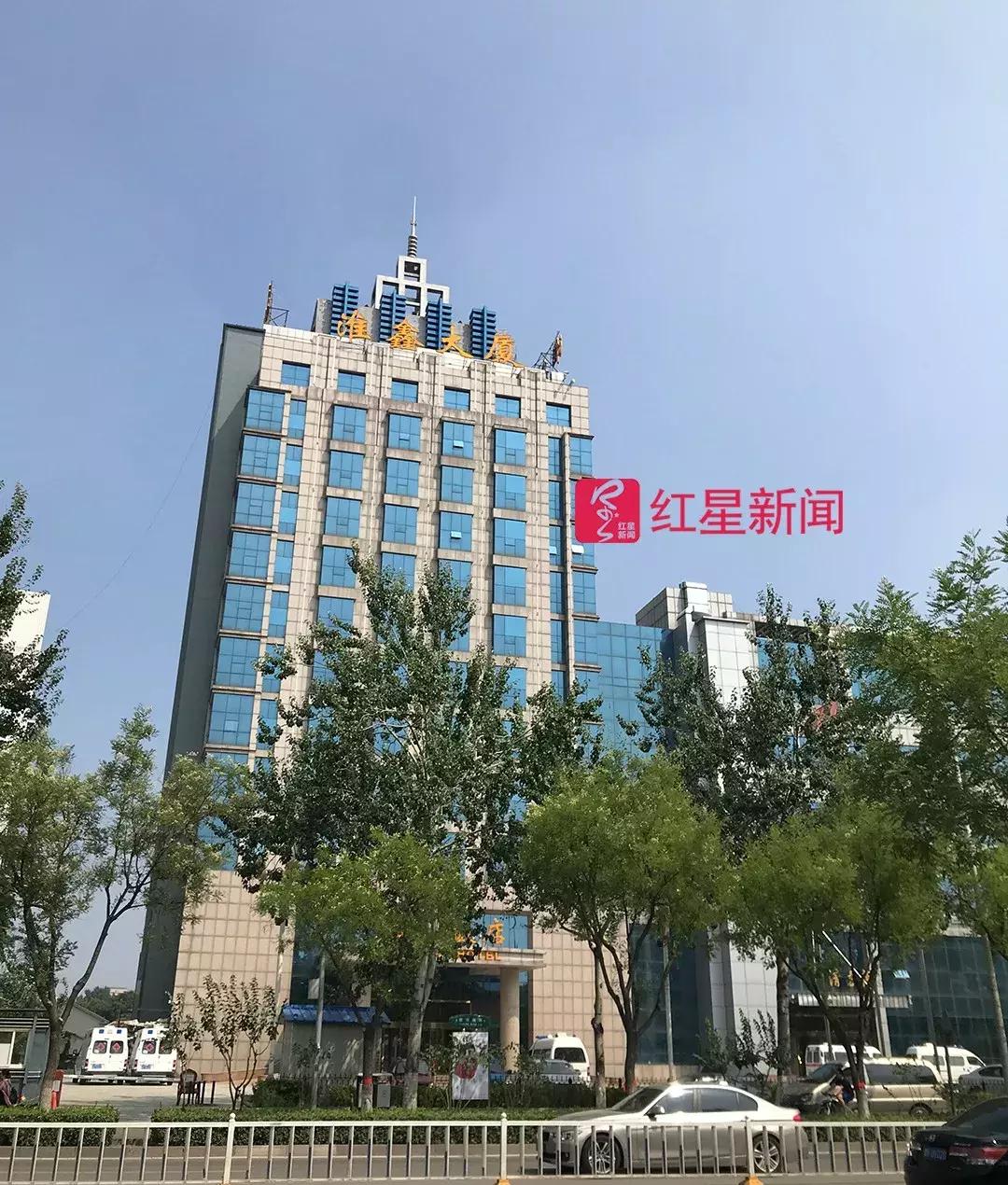 调查丨医院院长跳楼身亡后多名官员充当涉黑团伙“保护伞”被处罚