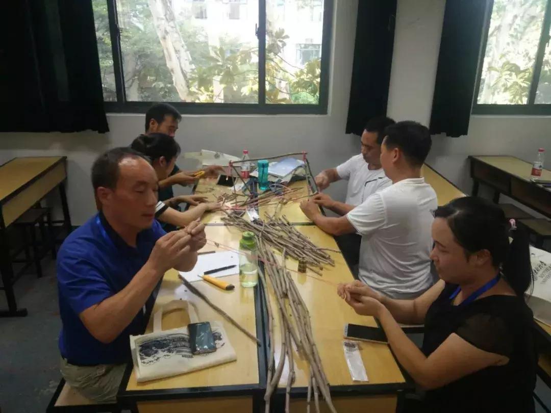 鍗椾含澶у鐮斿蹇冨緱浣撲細,鍗椾含鍩硅鍙戣█