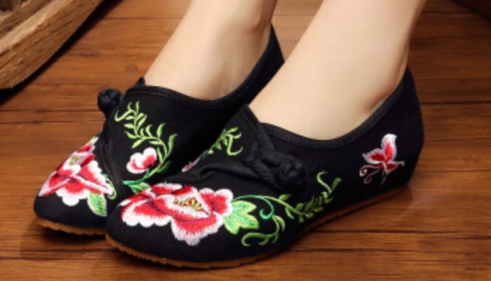 终于摆脱代购，国内第一家Spureme落户深圳！