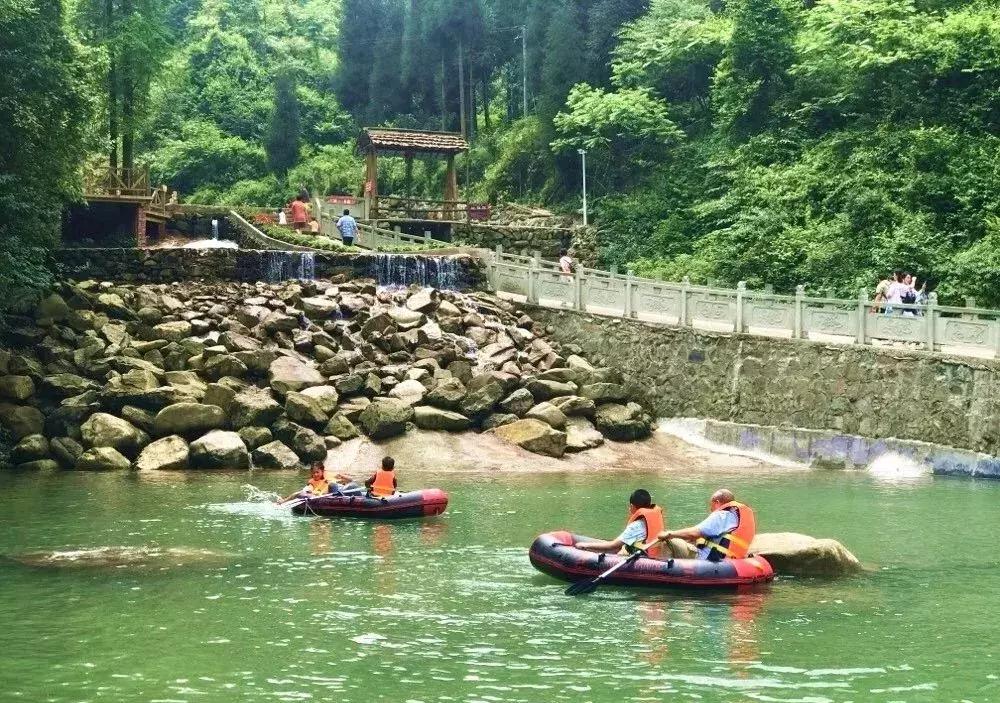 成都1.5h刹拢的山水宝地，集合n种清凉耍法，还可当天打来回！
