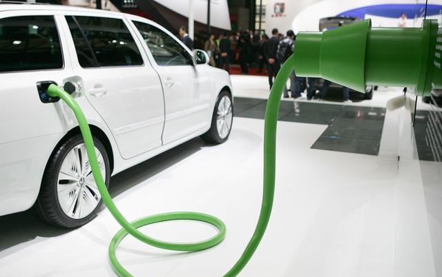 哪吒v新能源汽车质量怎么样,比亚迪新能源汽车质量怎么样