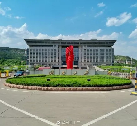 最美不过天空和阳光,最美不过雪后的美景