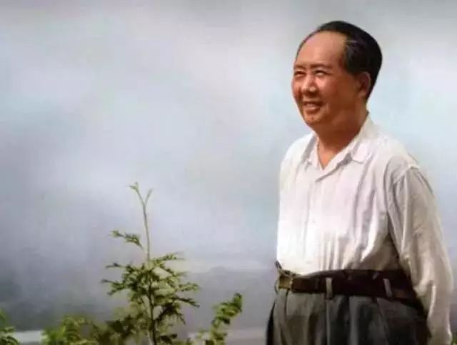 今天，毛主席诞辰126周年，铭记！