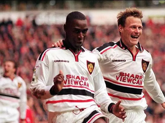 评：抚今追昔，20年前曼联开启三冠王征程全回顾