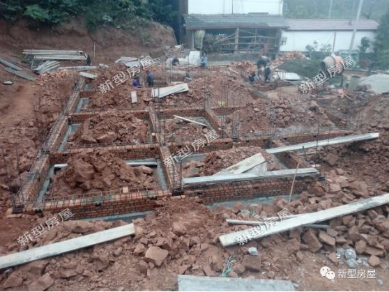一楼基础如何做防潮处理,农村房屋基础防潮土工布处理