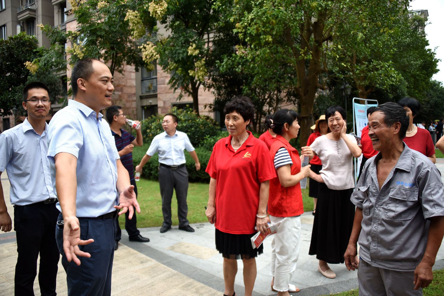 小区垃圾分类智能垃圾箱标准,浙江智能垃圾分类亭