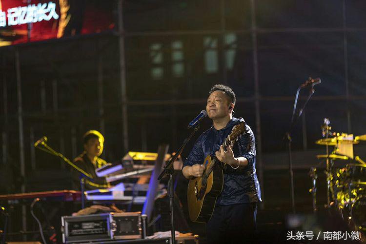 许巍南阳建业群星演唱会舞台搭建,许巍南阳建业群星演唱会歌单