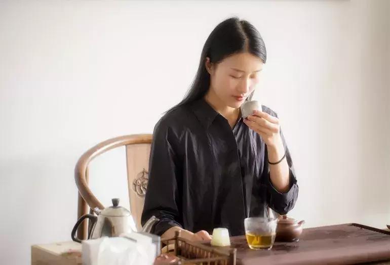 七个简单的常见泡茶步骤一学就会,七个泡茶步骤让你秒变泡茶高手