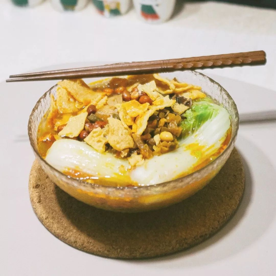 没什么可以阻挡我对螺蛳粉的向往,对螺蛳粉的热爱只有零次和无数次