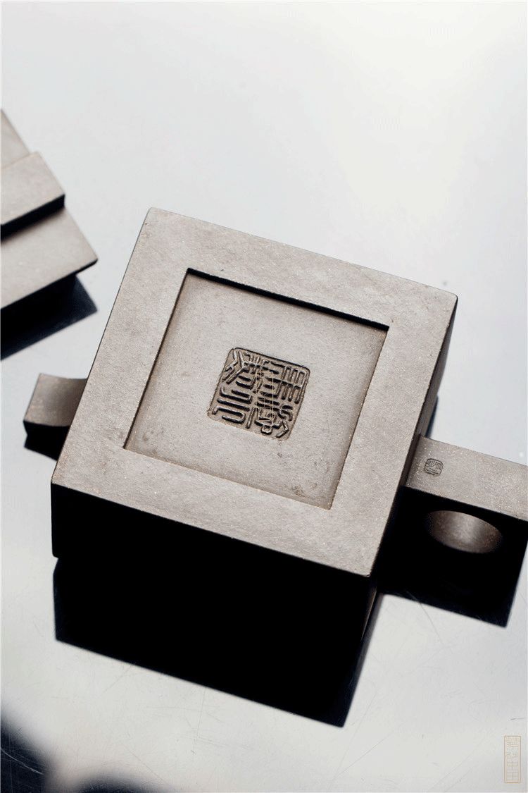 观｜《衡》施小马