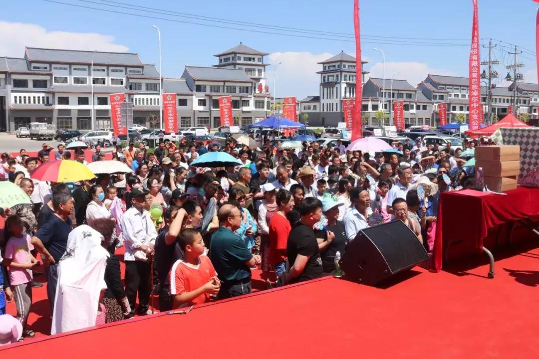 国泰国贸城晨泰二手车市场盛大开业！隆重庆典！两辆汽车已送出