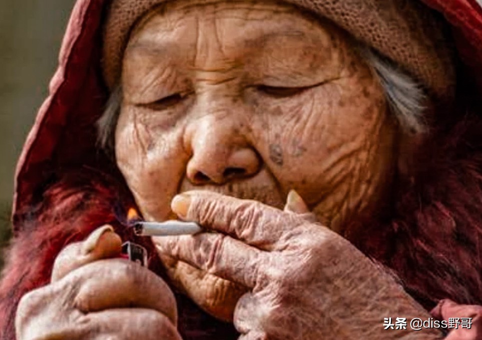 给喜欢抽烟的人提个醒,烟民请注意七种烟