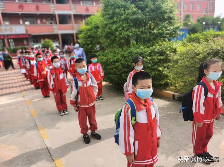 崇凝镇中心小学六一,崇小校园活动