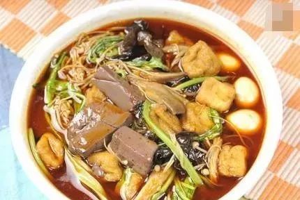 把麻辣烫的做法和配方都教给你，想吃不用出去买了，自己动手