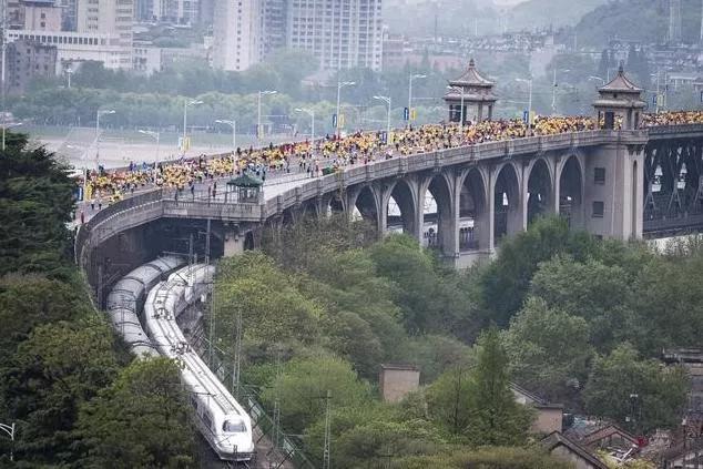 朋克未来体育城,武汉市朋克体育城