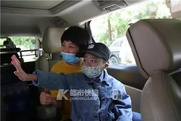 长大后我也要当一名警察,我想当警察是我的梦想