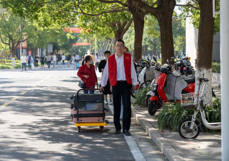 盐城机电高等工作技术学校校历,江苏盐城机电高等工作技术学校