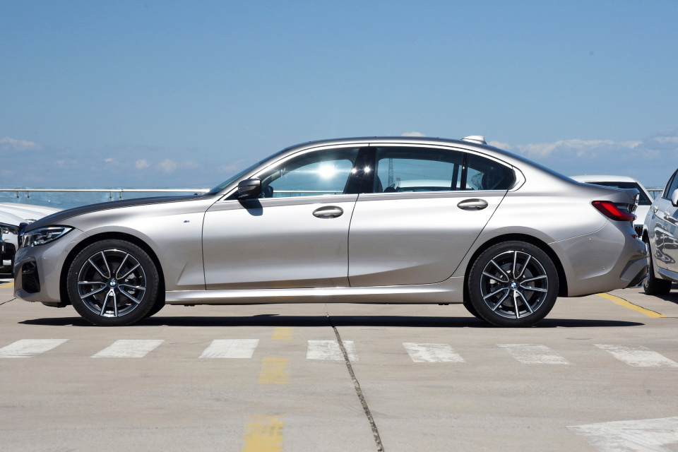 宝马320的2.0T只有156马力，难道是涡轮减压发动机