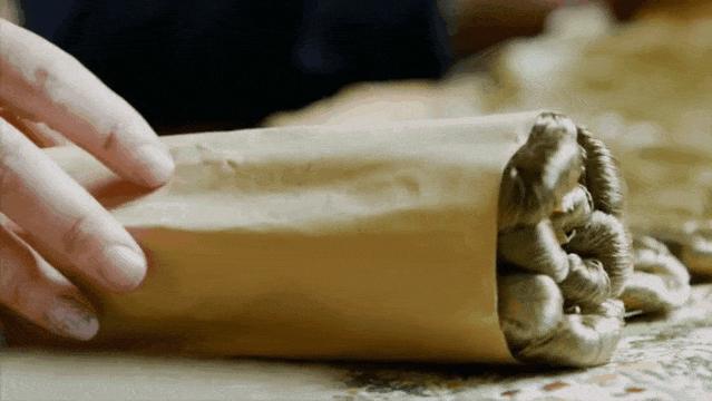 一群中国女工，做出比爱马仕还贵的奢侈品，拍出332万