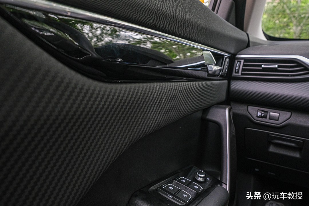 10万左右的法系车suv,10万以内的全新高颜值suv