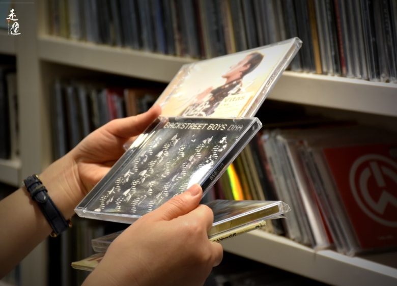 据说这是常州最后的音像店，80后美女老板娘，因爱好坚持20年