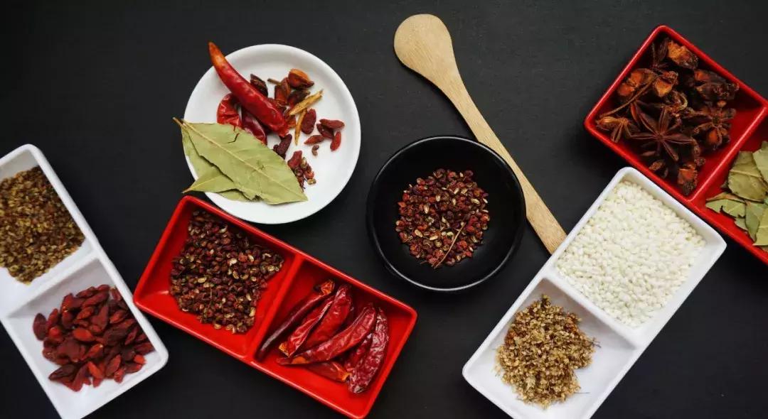 月子期间能吃葱姜蒜酱油醋吗,月子可以吃葱姜蒜酱油醋吗