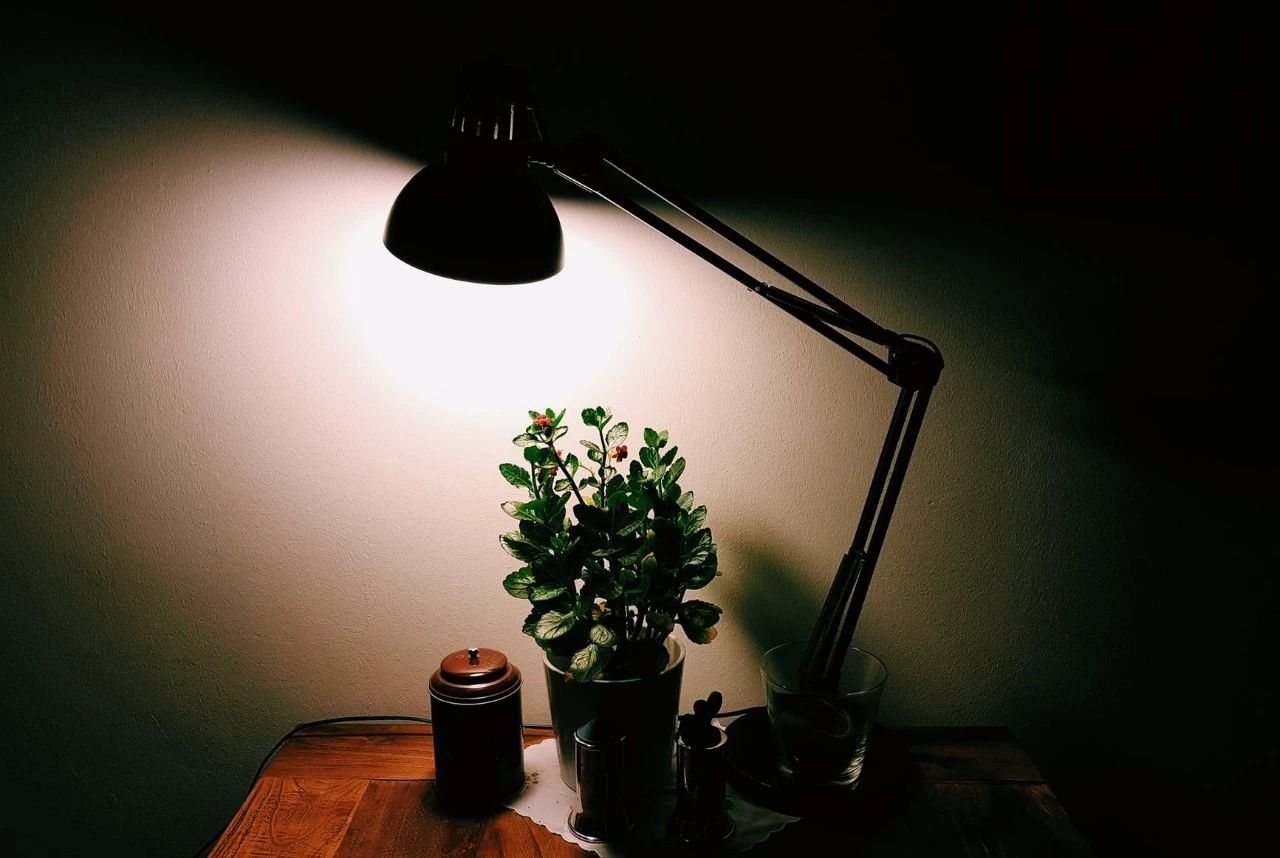 led灯伤眼吗,led灯伤眼睛严重吗