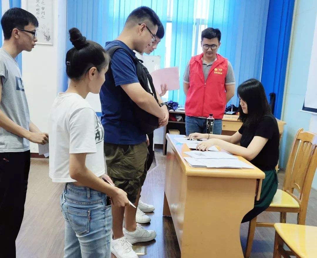 收到职场领导潜规则暗示怎么应对,职场遇到领导潜规则怎么办