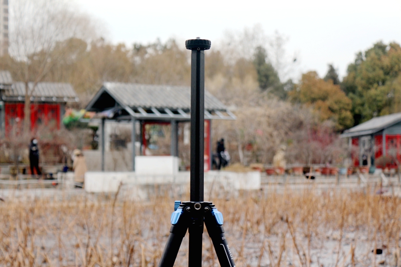 思锐碳纤维迷你三脚架测评,思锐AT125便携款三脚架