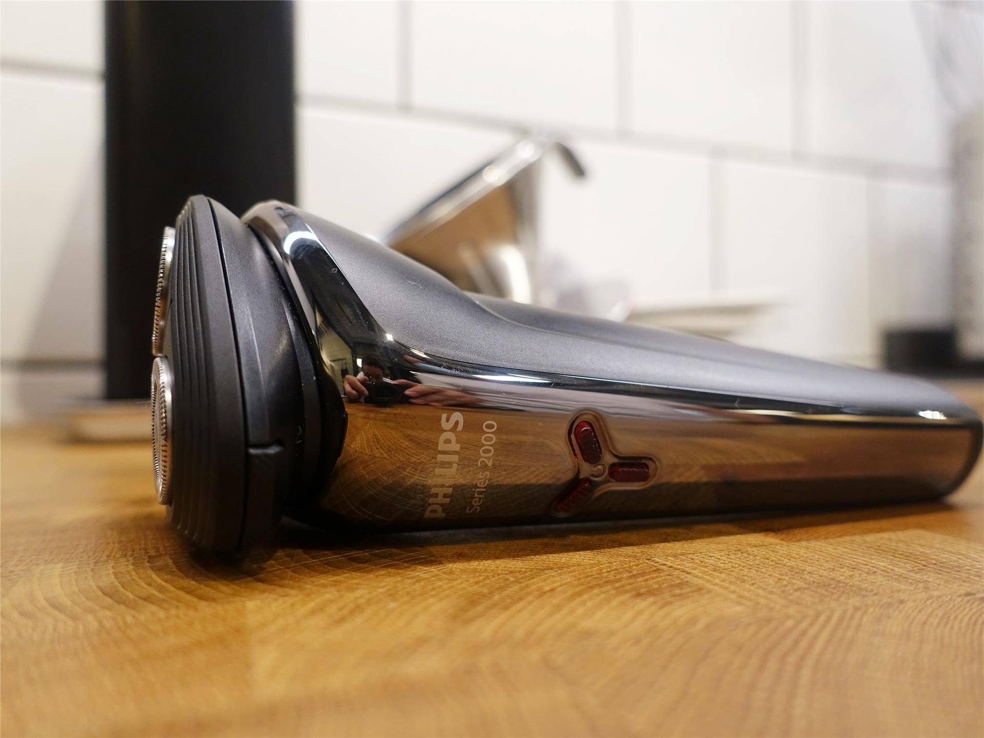 飞利浦电动剃须刀s2306使用方法,飞科剃须刀fs903和飞利浦s2302