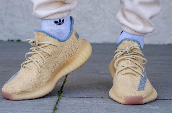yeezy350v2亚麻色穿搭,yeezy350v2鞋型不一样