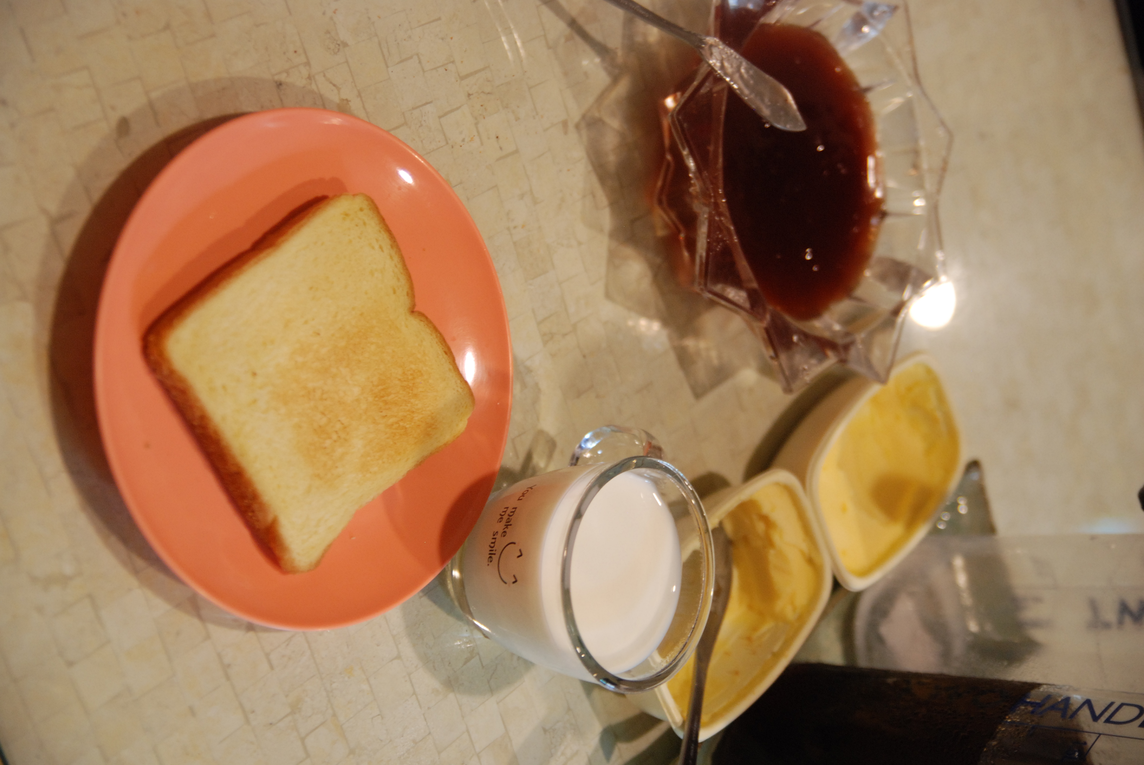 韩国紫菜包饭年糕,韩国美食一条街紫菜饭