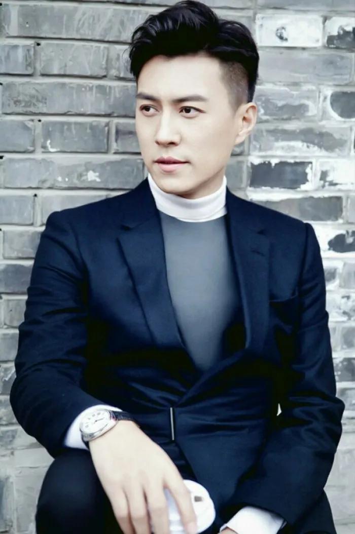 老了和年轻时不一样的男明星,早过了30岁却满满少年感的男明星